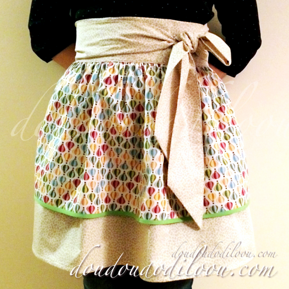 Tablier rétro tissu montgolfières - doudoudodilOOu