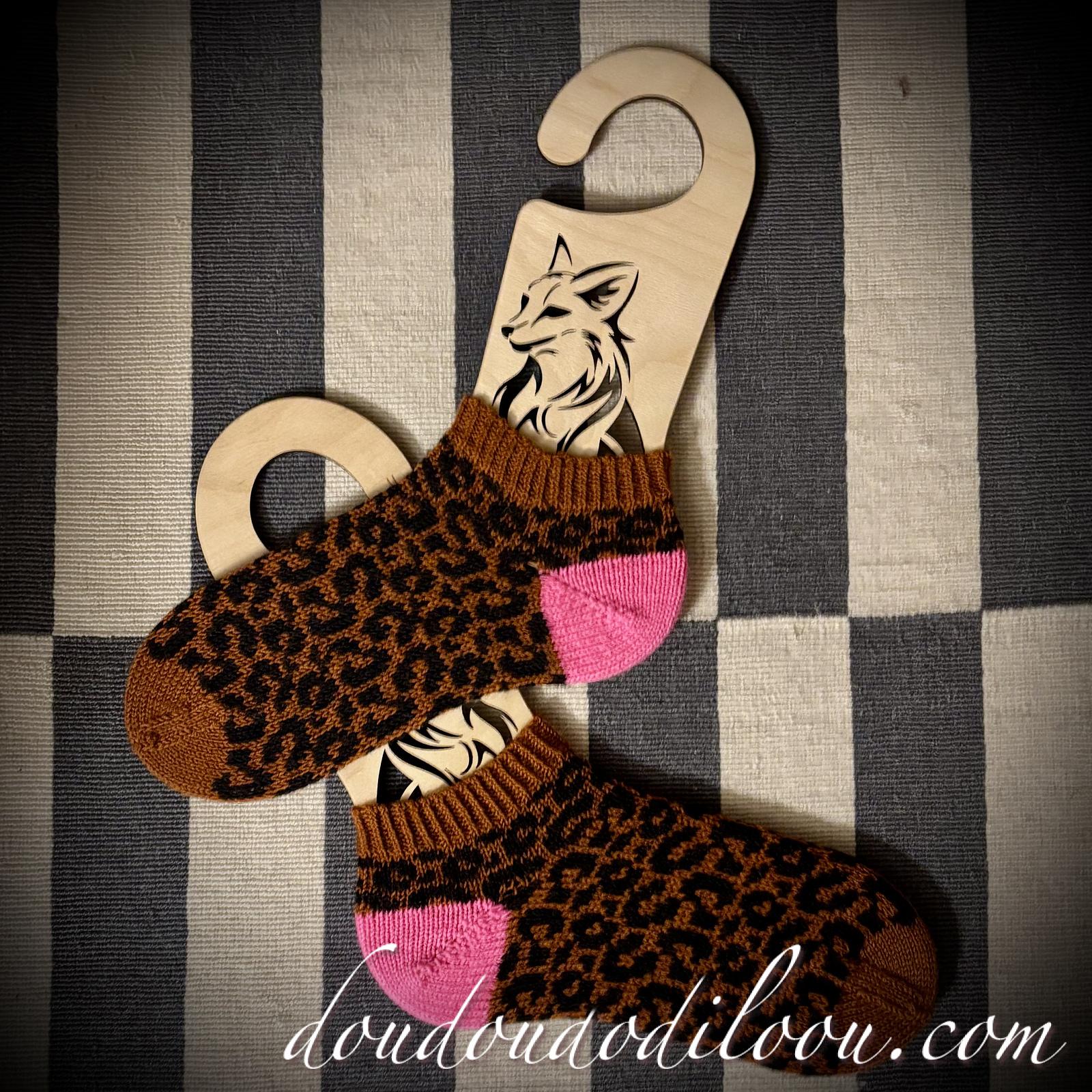 Chaussettes Not Your Average Cat Lady Socks de Emma L K